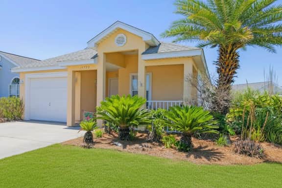 Palm Cove Beach Rentals - Image 5
